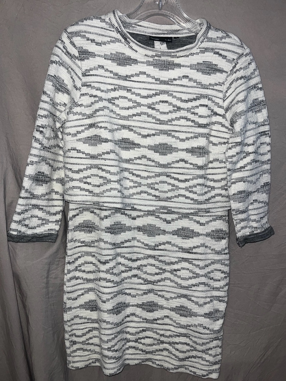 Neutral Gray & White Long-Sleeve Knit Dress